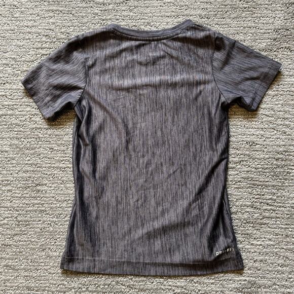 Lot of 2: Boys Adidas Jogger Sweatpants (7) & Nike Dri-Fit Gray T-Shirt (7) - Picture 6 of 7